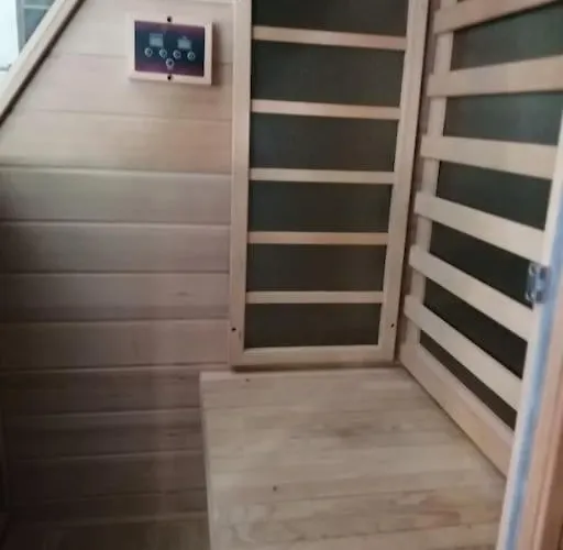 Avec Sauna Et Balneo Privatifs -troyes Centre